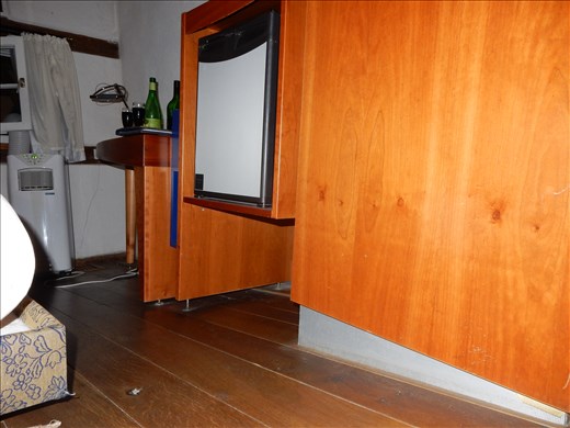 Everything inside the room is designed to be level with the exception of the floor which is very slanted. 