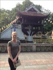One Pillar Pagoda is regarded as one of Vietnam's two most iconic temples. It's designed to resemble a lotus blossom which is a Buddhist symbol of purity since a lotus blossoms in a muddy pond. : by danidawnandstevo, Views[299]