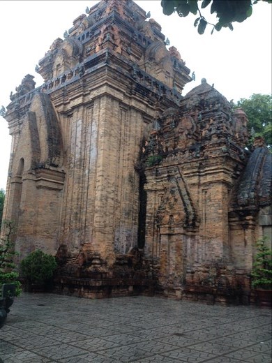 Buddhist temple Long Son Pagoda in the city of Nha Trang. 