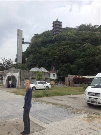 Sodo Tham Quan Thuy Son or Water Mountain is one of five marble mountains located in Ngu Hanh Son District. The five mountains are named after the five elements - Water, Metal, Wood, Fire and Earth. 