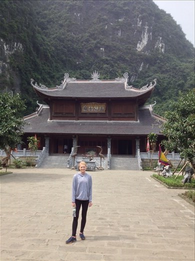 Vu Lam Royal Step Over Palace served as a revolutionary base set up by Tran Dynasty's kings in an attempt to counter attack the Mongolian invaders. 