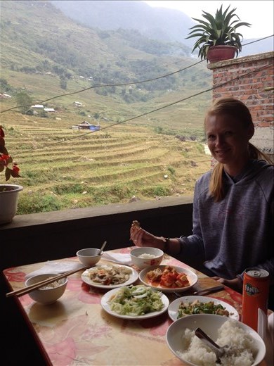 Lunch along the way with a view of the countryside. 