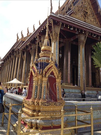 Temple of Emerald Buddha considered the palladium of the Kingdom of Thailand was wearing his winter attire. 