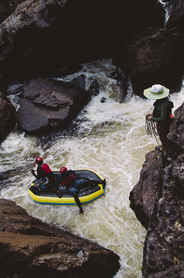 Descending towards rock Island bend