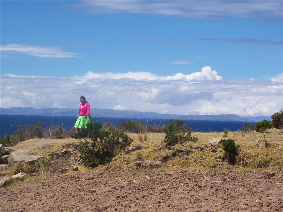 Welcome to the beautiful and unique Taquile Island, on Lake Titicaca. This Island is protected by the UNESCO because their people are known for their fine handwoven textiles and clothing, regarded as some of the finest quality handy crafts in the world. Their textile art is produced as an everyday activity, mostly by men and children and worn by all members of the community. In fact, males have to needle the dress for their future wife.