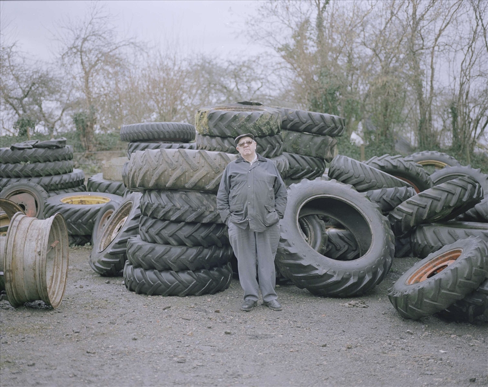 When I first met 72-year-old Leonard he was dealing with 
the loss of his mother, whom he had lived with all his life. Finding himself thrown into an unfamiliar situation, he was learning to live on his own while dealing with the ins and outs of domesticity for the first time in his life. 

 Since his mothers passing Leonard has moved back to the farm where he was born, now owned by horticultural machinery specialist Ron Greed, whom Leonard has worked for all his life. Although he is well into his retirement years Leonard still enjoys performing odd jobs around the farm while enjoying his own company and reminiscing of times gone by.

Leonard is a fascinating individual, full of stories and knowledge, his home represents a landscape of his memories and past life. I would often find myself listening intently as he recalled his life stories, making the occasional frame when I felt necessary.
