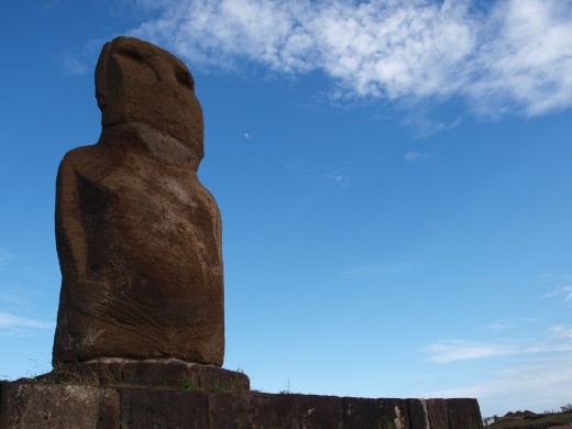 Hanga Roa - 'Ahu Riata' at the port