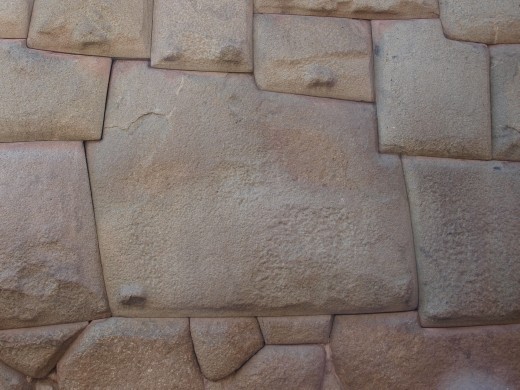 Cusco - Hatunrumiyoc - the '12 sided stone'