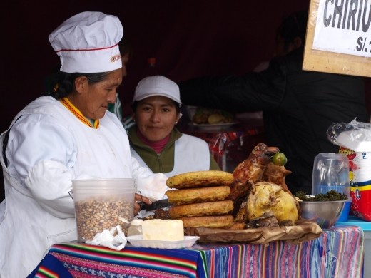 Cusco - Plaza San Francisco - sunday food market