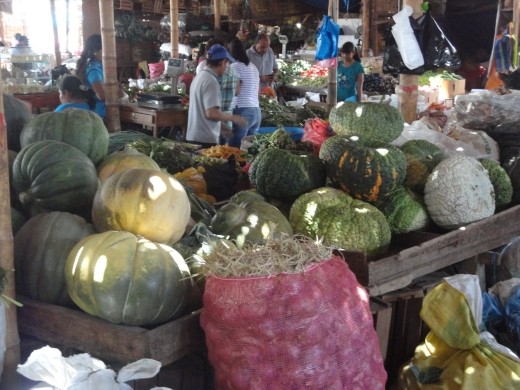 Nazca - local market