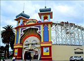 Ok next a daring trip just down from market to the well known Luna Park for some fun rides. Hmmm the roller coaster looks daring enough up that high. Thinking Hope I don't throw up as i enter through those huge teethy grin.  haha : by davidhk, Views[257]