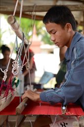 Men are weaving traditional clothes: by daviedm, Views[998]