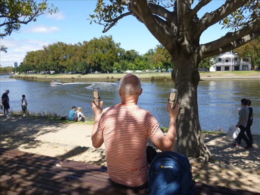 beer o'clock on Yarra river backpacker style