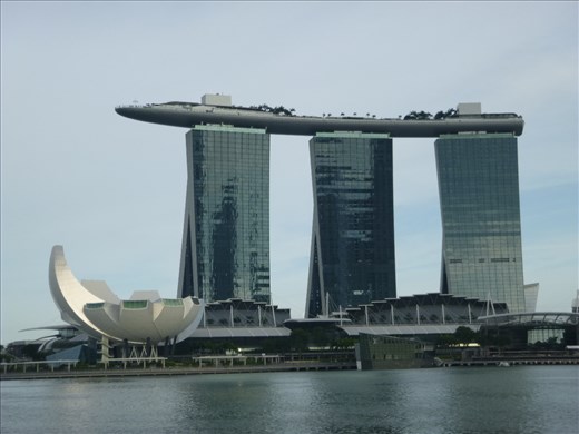The amazing Marina Bay Hotel