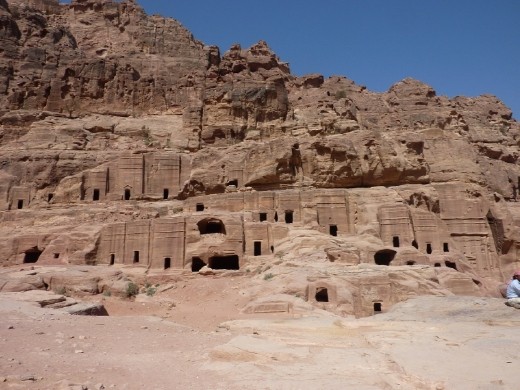 Petra abodes