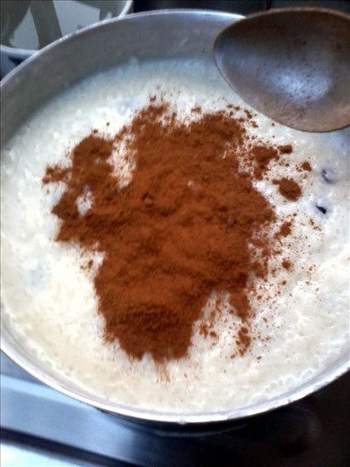 Remove from stove and stir in the cinnamon and vanilla. 