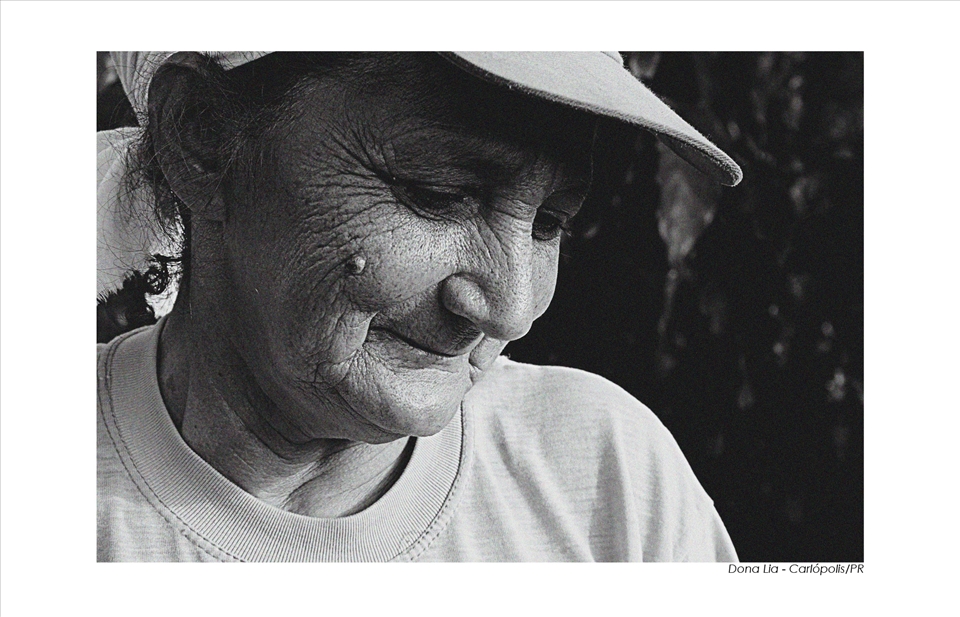 Mrs. Lia, have 56 years old still works in coffee harvest