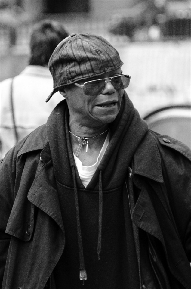 The bridged seemed to have open ways to the gathering of a diversity of people who gaze each other searching for something... 