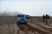 Jeep stuck and three of my friends waiting to get out in cool breeze.: by deosai_trip, Views[345]