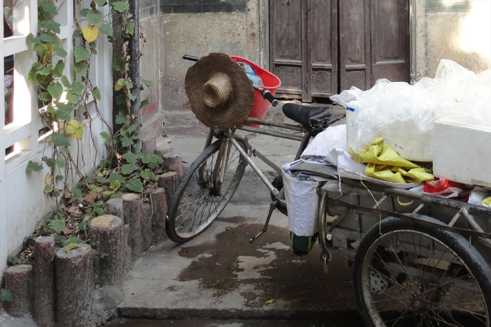 Duo Bao Road in Guangzhou is like stepping back in time to a China that is fast being left behind, just off a main street in the metropolis of 12 Million people that is Guangzhou lie Duo Bao Road, where life moves at perhaps a slower pace.