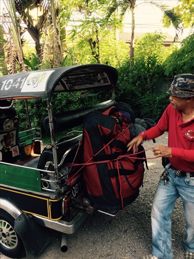We get back to Chiang Mai to pick up the rest of our luggage. Not looking forward to lugging my pack around again. Packing even lighter next time!
