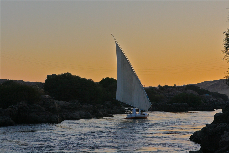 The warm orange sky ushers this sailor home only to greet him again in the early hours of the next morning. 