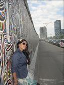 Along the Berlin wall: by div, Views[238]