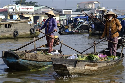 Women at work on floating village