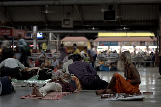 5)	In every Indian train station, at all hours of the night, people can be found sleeping on the ground. Some are waiting for trains, others come to sell goods or to beg. Some come simply for the security of the light. At times you may even spot a wandering Hindu holy man, seated on a newspaper, observing the commotion.