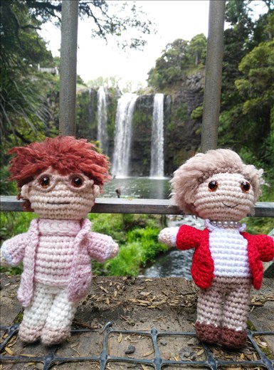 An den Whangarei Falls haben es sich die Omas gutgehen lassen. :)