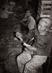 In the vegetable markets, numerous sellers wait patiently for customers and whil: by dotradley, Views[120]