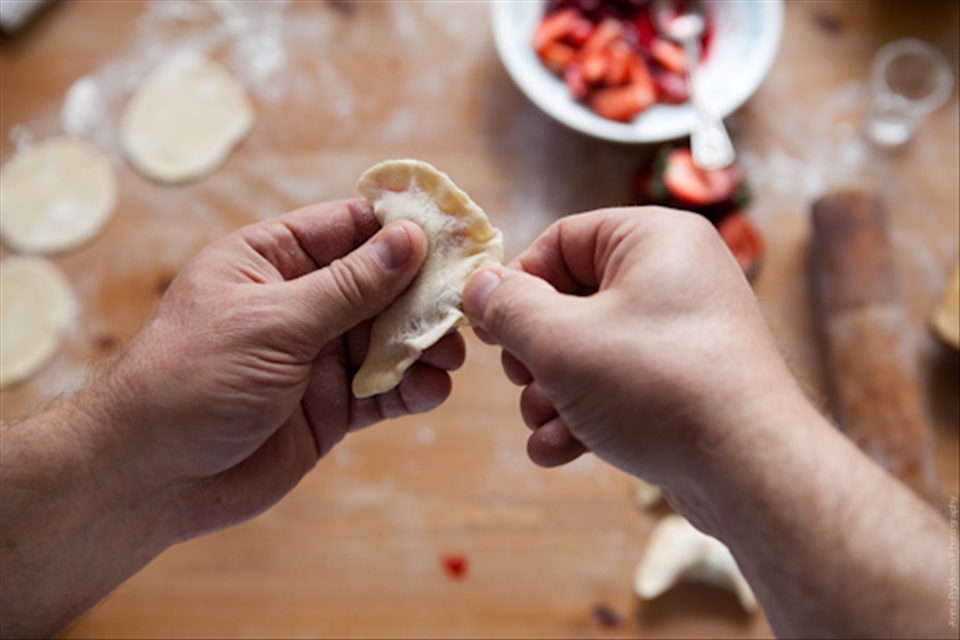 Seal the edges tightly together with your fingers.