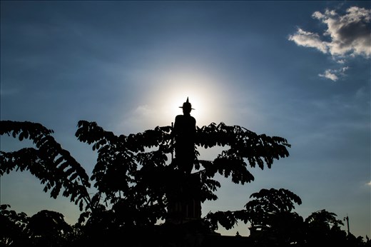 Mekong statue silhouette 