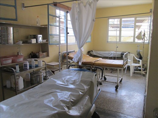 Delivery suite - 3 beds and no privacy!