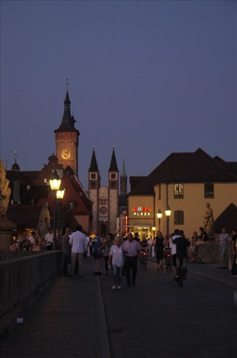 The Old Main Bridge is the oldest bridge over the river Main in Würzburg and over 180 meters in length. We can see this bridge have a set of baroque statues. In another side of the bridge is the way to the fortress and in another way to the city of 