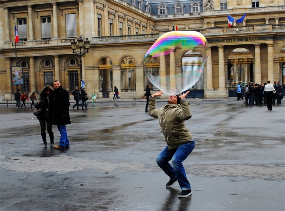 Best things in life are free; best things in life aren't things