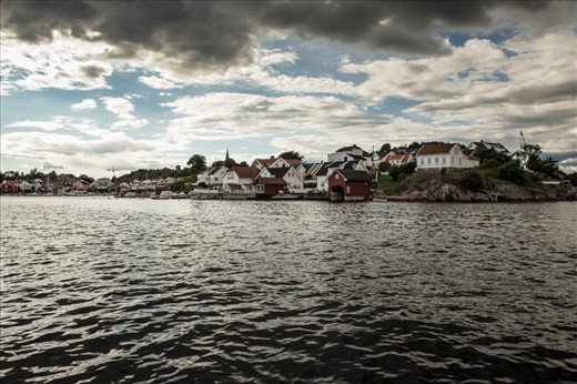 Grimstad is a little city along the southern coast of Norway. The history about this place is tightly connected to the life at sea and how people have adjusted to life at the coast. Being one of Scandinavia’s biggest shipbuilders throughout history and the creator of the first plastic boat, Grimstad’s history is unique.