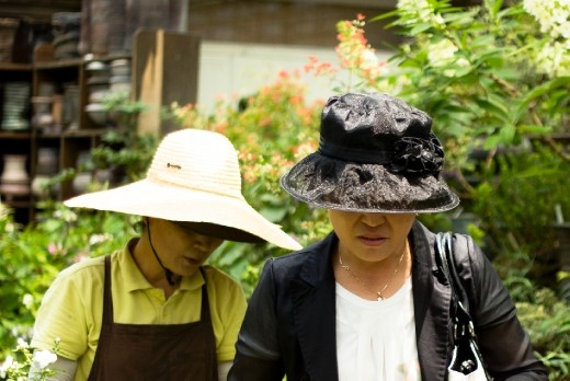 Yangjae Flower Market: Hiding Hats 