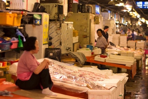 Noryanjin Fish Market: On The Diagonal