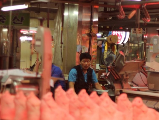 Majang Meat Market: Snout Row