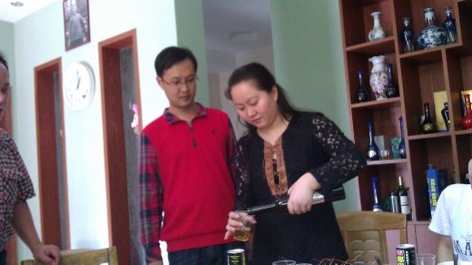 Gloria's cousin and her husband