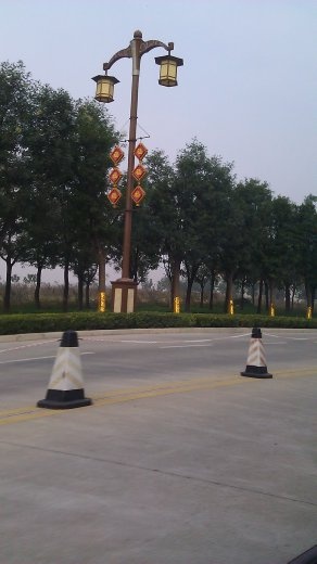 The roadway approach to Famen Temple