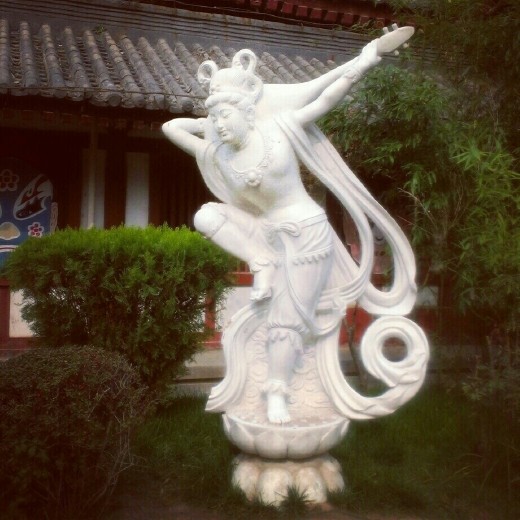 Statue of Yang Guifei at Huaqing Hot Springs