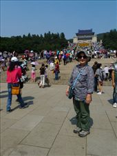 Ebeth on the way to the Sun Yatsen Mausoleum: by emacinat, Views[373]