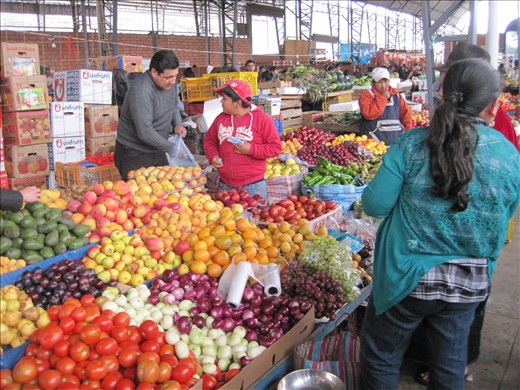 At the market in Canar