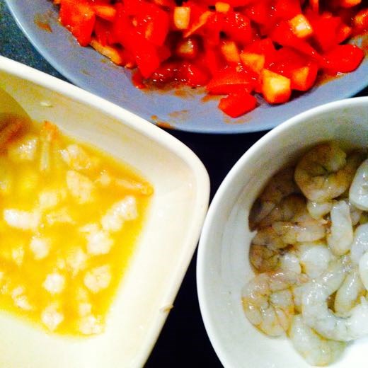 The magical raw shrimp colour change once mixed in lime juice.