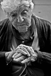 Odette, a once upon a time beauty who served in WW2, and lived in France. Now, a life time is locked in a memory that is barely growing, for all she perceives now are sounds accompanied by shadows of light.: by enas, Views[634]