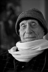 Naom, a once beautiful mind that got out of control. At the age of 95, he still does math, recalls history, and alledges he writes letters to Obama. Nevertheless, he's my 95-year-old love!: by enas, Views[372]