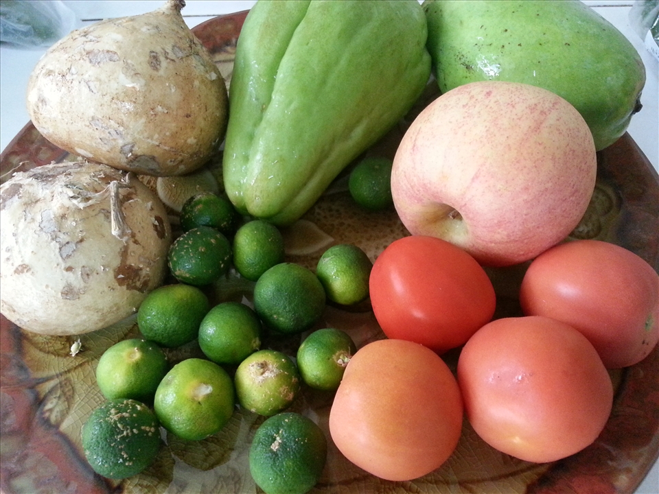 fruits and some of the vegetables used for the salad