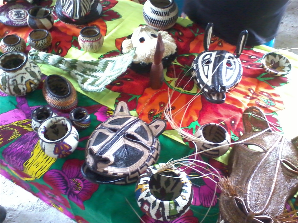 Handmade traditional works - mask of Chunga with natural color